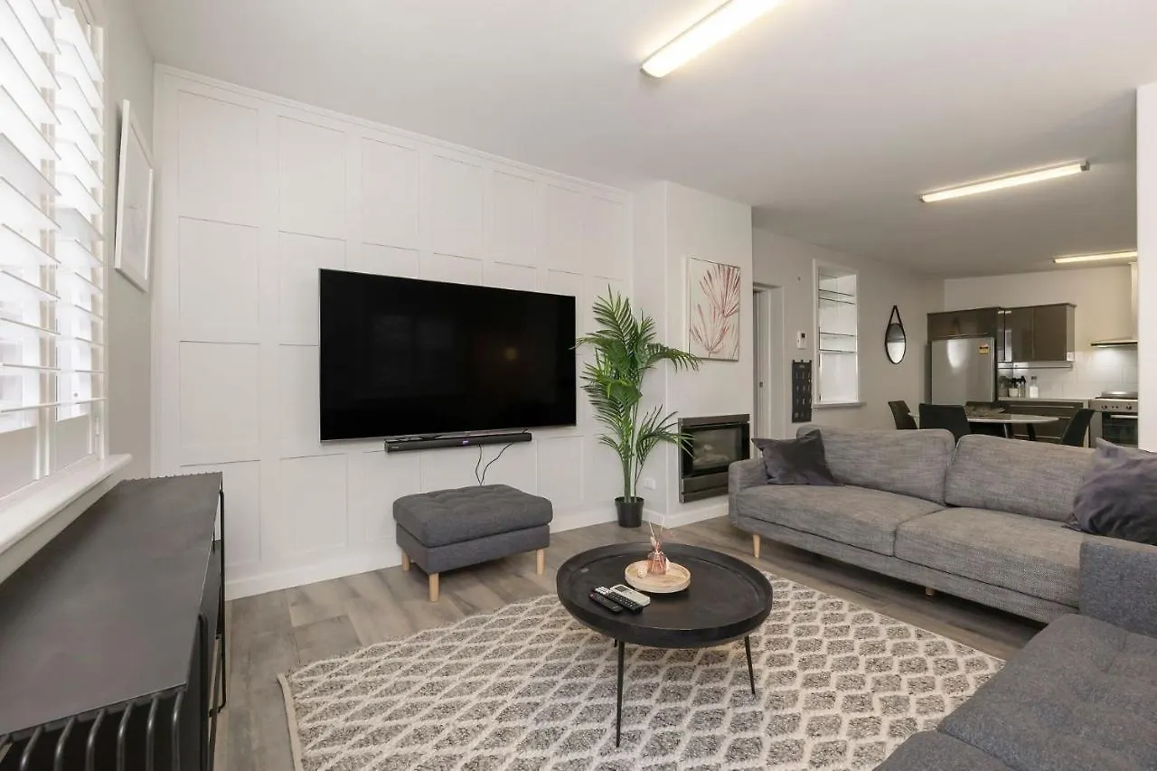 Azami - Charming Gilbert Cottage Adelaide 0*,